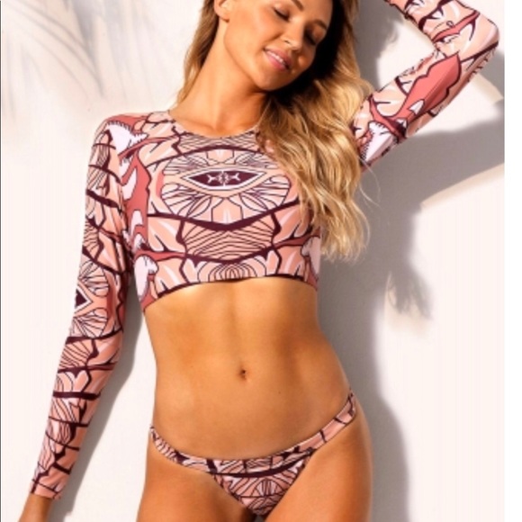 Surfa Other - Gorgeous 2 piece